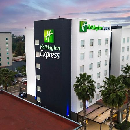 Holiday Inn Express Guadalajara Aeropuerto By Ihg Las Pintas 외부 사진