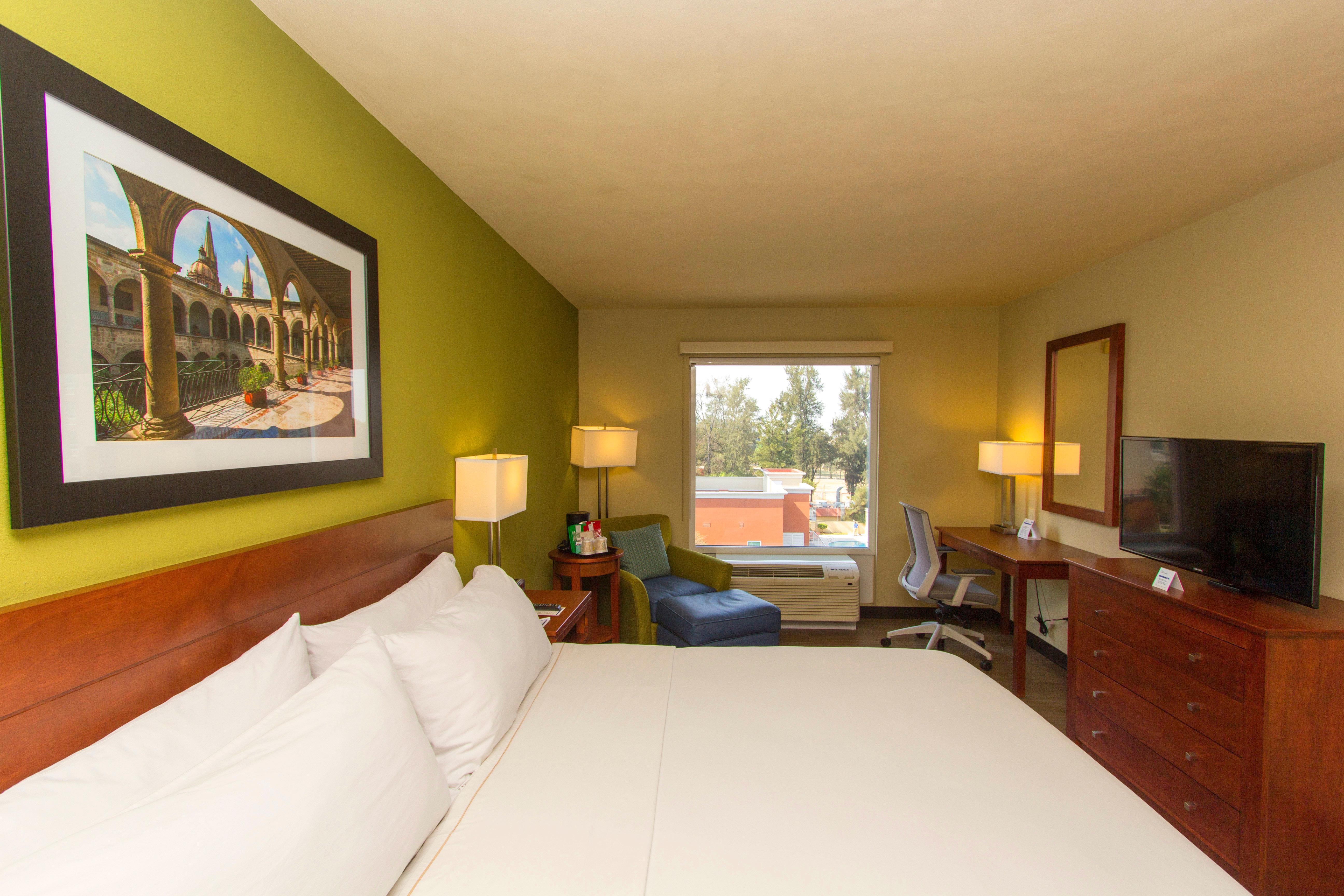 Holiday Inn Express Guadalajara Aeropuerto By Ihg Las Pintas 외부 사진