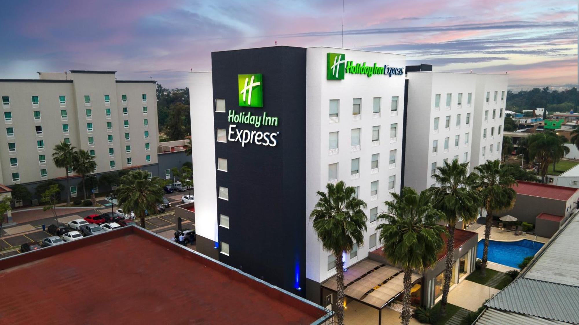 Holiday Inn Express Guadalajara Aeropuerto By Ihg Las Pintas 외부 사진