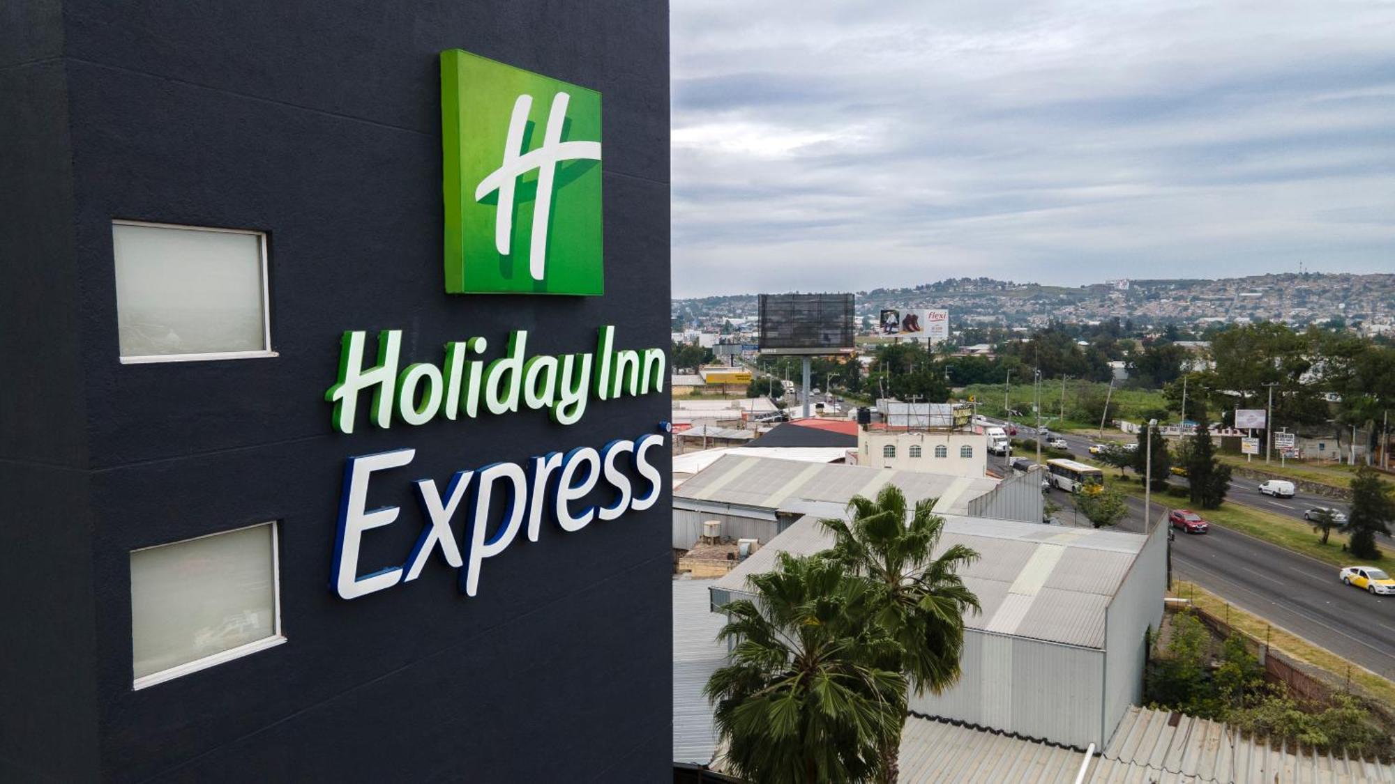 Holiday Inn Express Guadalajara Aeropuerto By Ihg Las Pintas 외부 사진