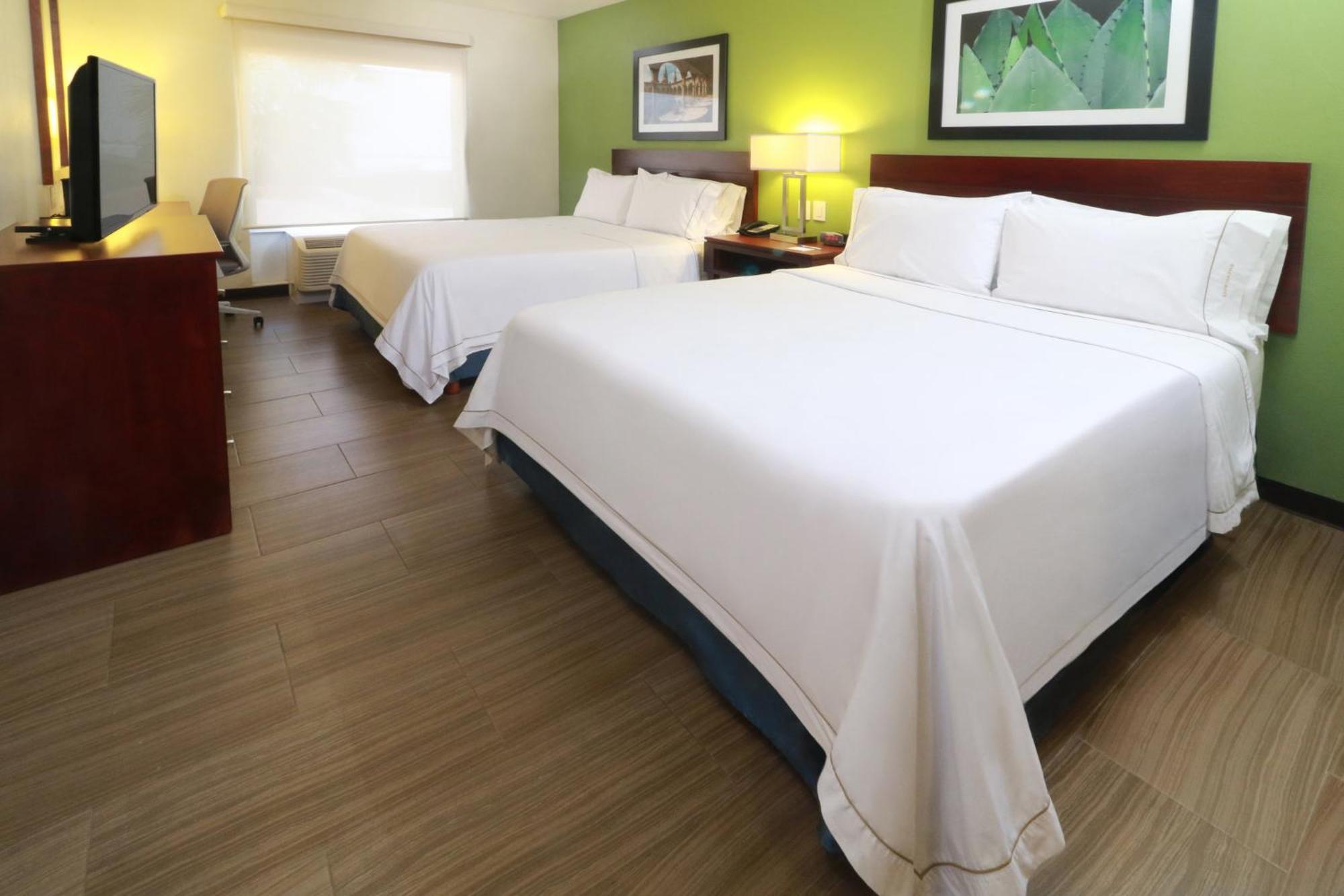 Holiday Inn Express Guadalajara Aeropuerto By Ihg Las Pintas 외부 사진