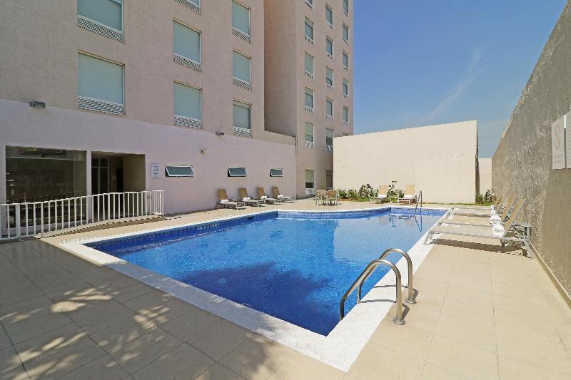 Holiday Inn Express Guadalajara Aeropuerto By Ihg Las Pintas 외부 사진